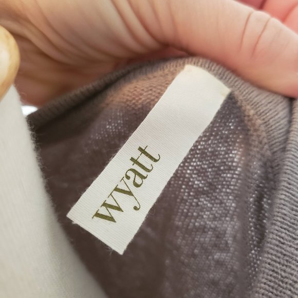 Wyatt 100% Cashmere grey crewneck sweater-size L - Picture 4 of 5